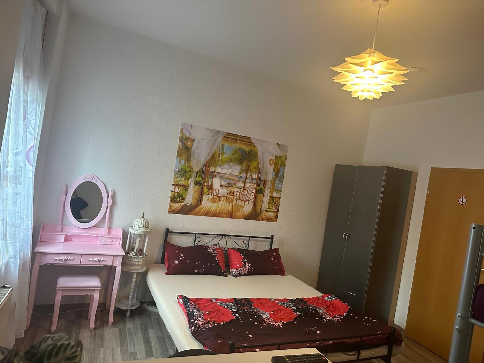 Ferienzimmer Healing Und Montuerwohnung Weißenfels Eksteriør bilde