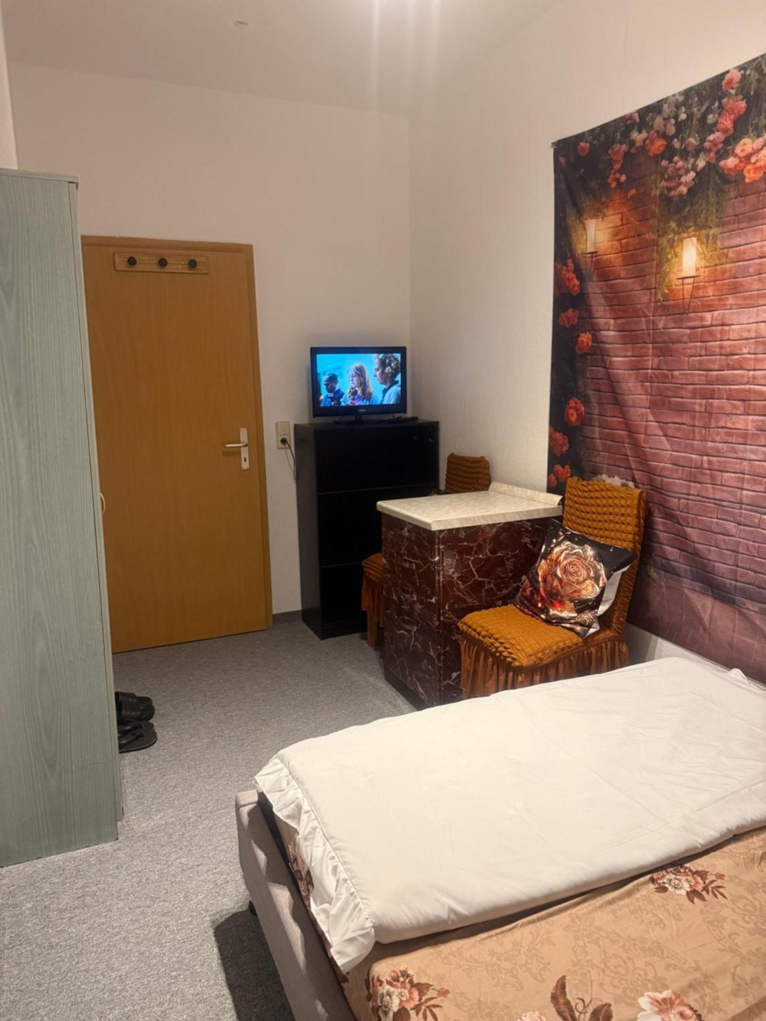 Ferienzimmer Healing Und Montuerwohnung Weißenfels Eksteriør bilde